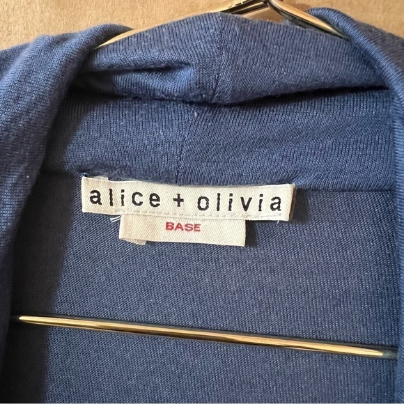 Alice + Olivia | Base Draped Wrap Popover Top Tencel Silk Blue Size M - Picture 3 of 15